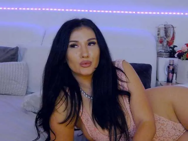 Live sex webcam photo for LunaSky #277806363