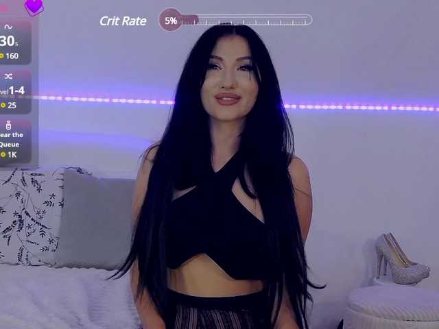 Live sex webcam photo for LunaSky #290250399