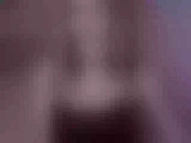 Live sex webcam photo for LunaTempt #291928430