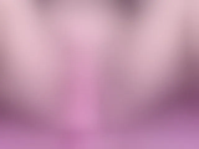 Live sex webcam photo for LunaXXz #293414584