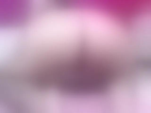 Live sex webcam photo for LunaXXz #293795495