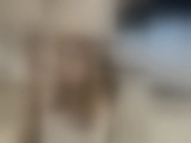 Live sex webcam photo for Lunaaaura #293097646