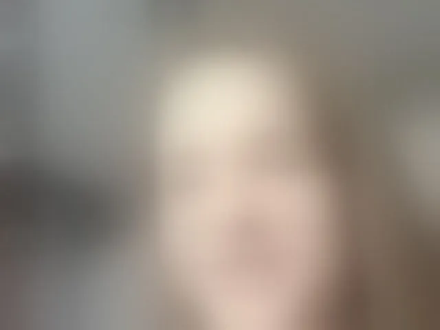 Live sex webcam photo for Lunaaaura #293247704