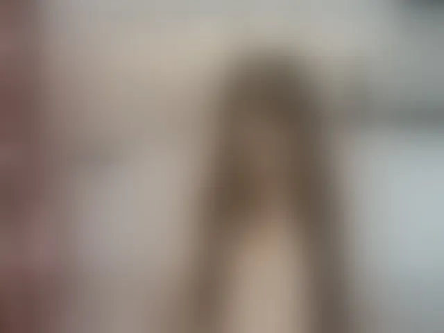 Live sex webcam photo for Lunaaaura #293331471