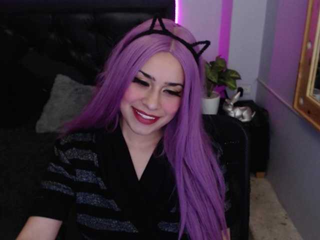 Live sex webcam photo for Lunaaylin #273072382