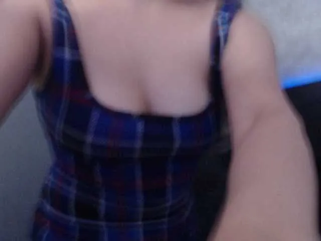 Live sex webcam photo for Lunaaylin #273183704