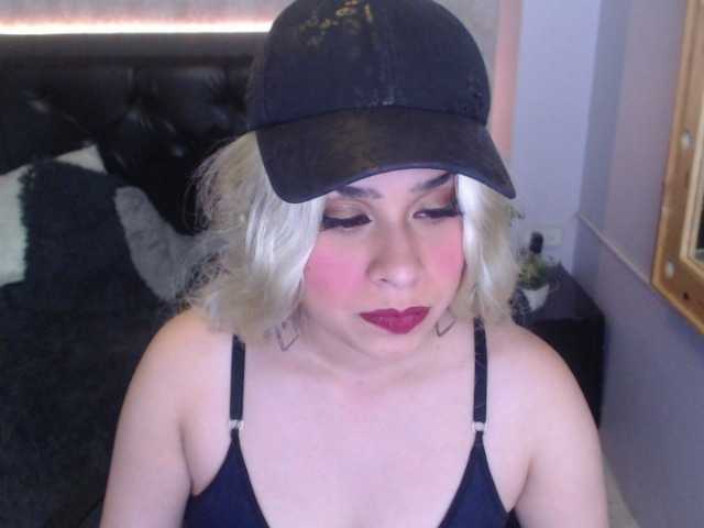 Live sex webcam photo for Lunaaylin #273195188