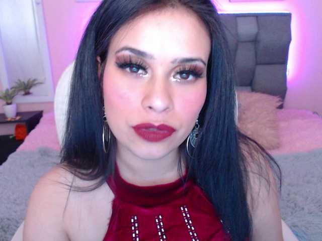 Live sex webcam photo for Lunaaylin #273324835