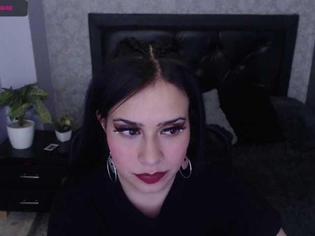 Live sex webcam photo for Lunaaylin #273413241