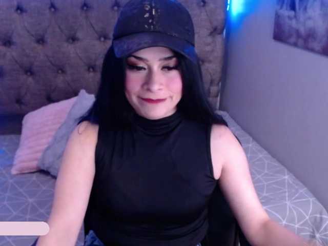 Live sex webcam photo for Lunaaylin #273759173