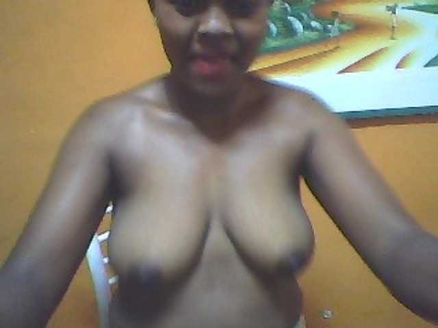 Live sex webcam photo for Lunah4 #272852367