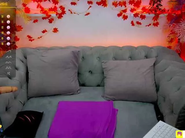 Live sex webcam photo for Lunar-LuLu #276733994
