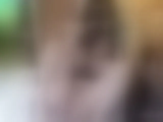 Live sex webcam photo for Lunaticminx- #292963225