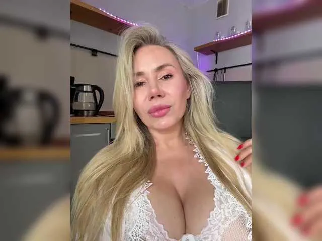 Live sex webcam photo for Lunesa #291346866