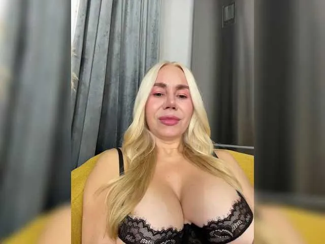 Live sex webcam photo for Lunesa #294173519