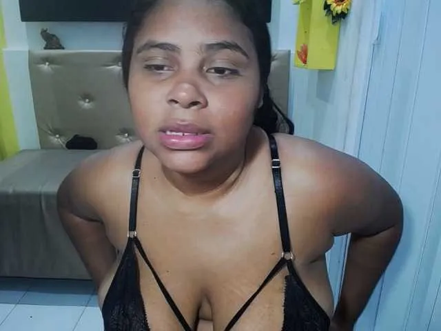 Live sex webcam photo for LupitaCastro #282420834