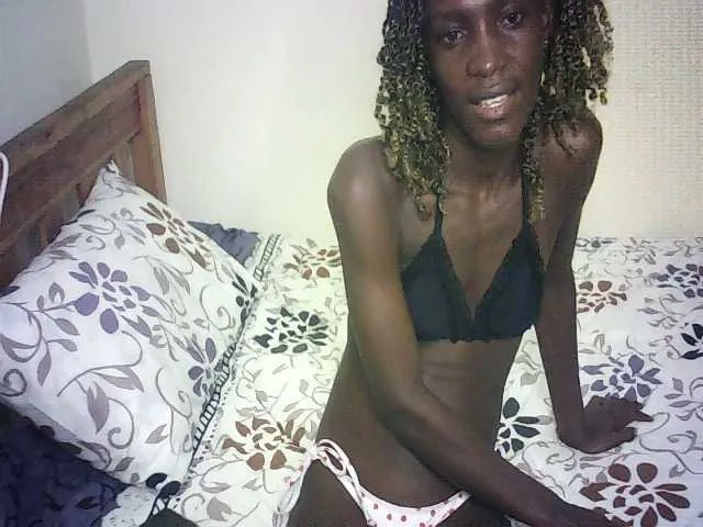 Live sex webcam photo for LupitaLion #293465490