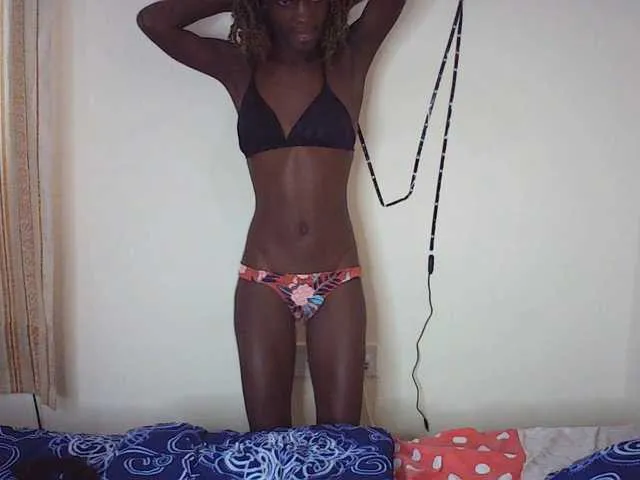 Live sex webcam photo for LupitaLion #293541206