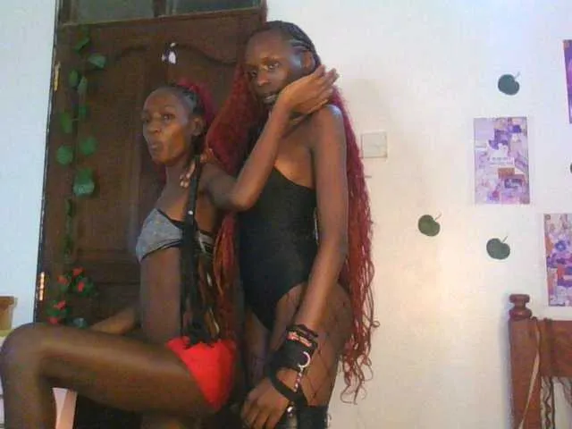 Live sex webcam photo for LupitaLion #293830004