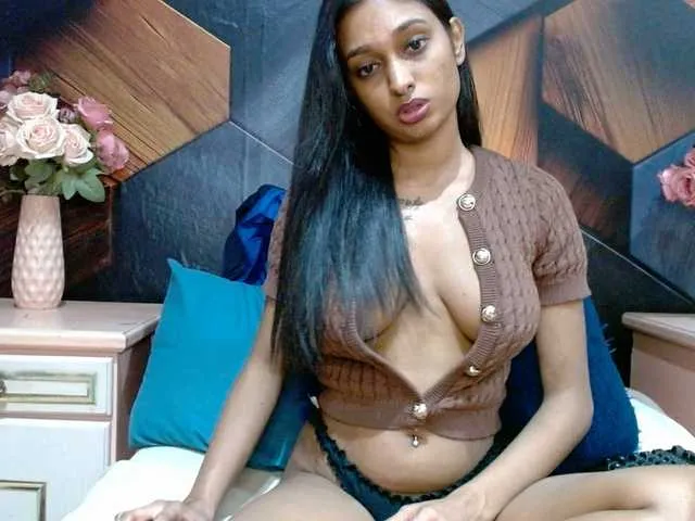 Live sex webcam photo for LusciousIndian #293411207