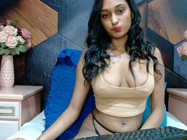 Live sex webcam photo for LusciousIndian #293527843