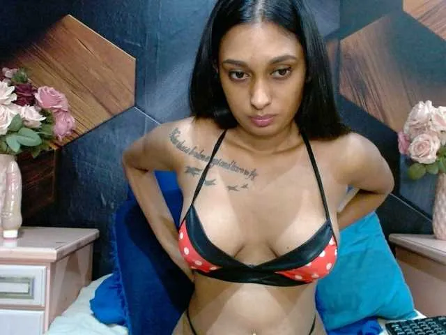 Live sex webcam photo for LusciousIndian #293574046