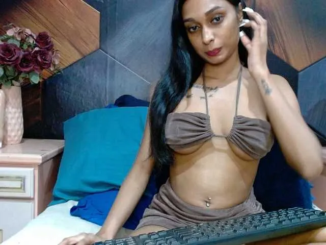 Live sex webcam photo for LusciousIndian #293830333