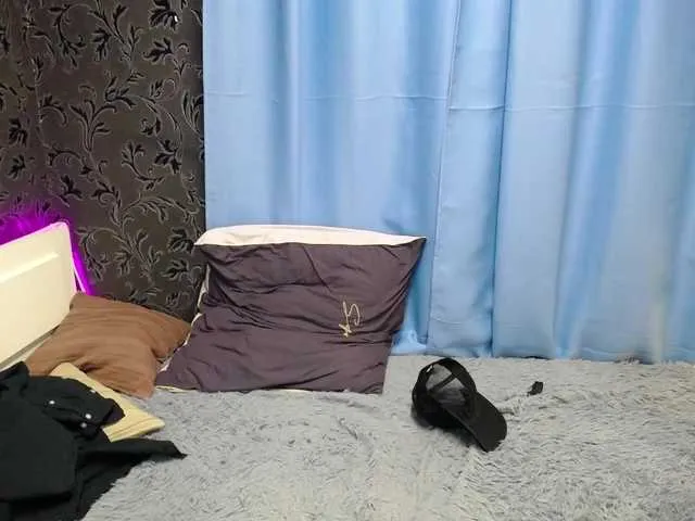 Live sex webcam photo for LushinViz #276782060