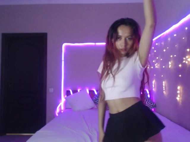 Live sex webcam photo for LusyTen #273324780