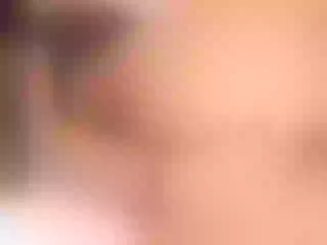 Live sex webcam photo for Luu-queen #271824693