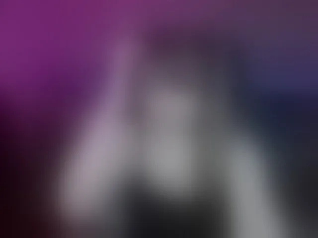 Live sex webcam photo for Luucy #293444024