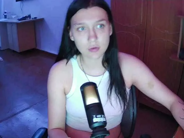 Live sex webcam photo for Luuzaaa #276004700