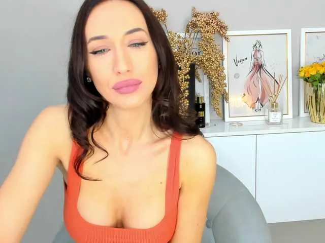 Live sex webcam photo for LuvC #273245829