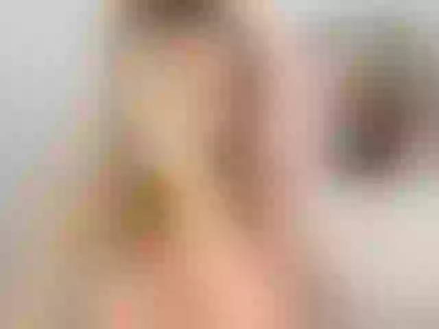 Live sex webcam photo for LuvC #276102539