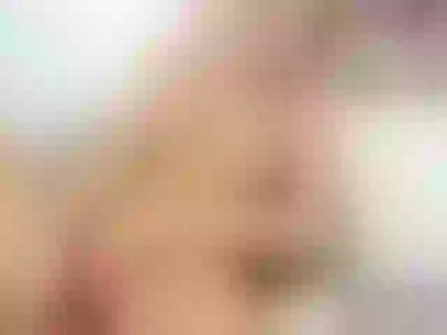 Live sex webcam photo for LuvC #290314492
