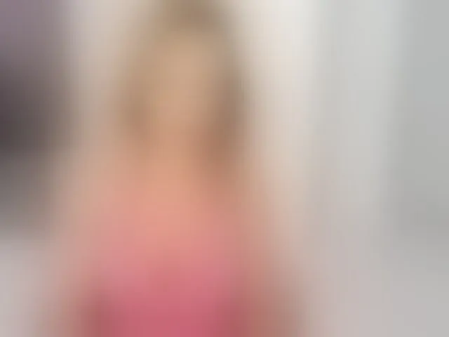 Live sex webcam photo for LuvC #294102852