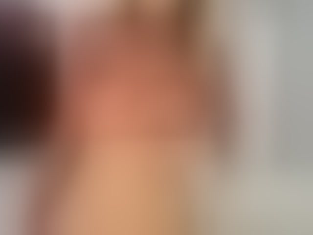 Live sex webcam photo for LuvC #294212767