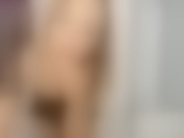 Live sex webcam photo for LuvC #294252687