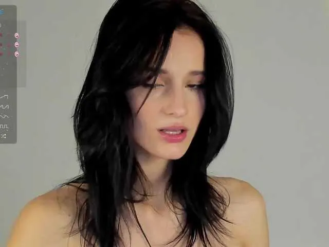 Live sex webcam photo for LuxBrunette #277134116