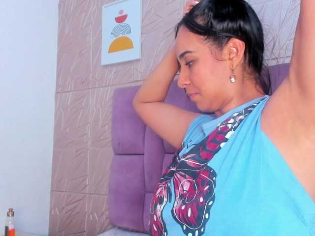 Live sex webcam photo for Luya-Jhonson #277557025
