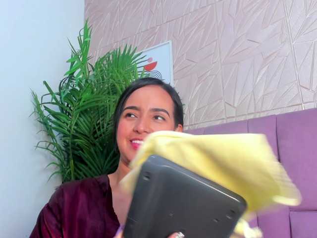 Live sex webcam photo for Luya-Jhonson #283578657