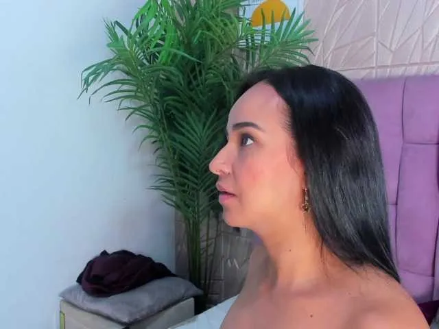 Live sex webcam photo for Luya-Jhonson #287184591