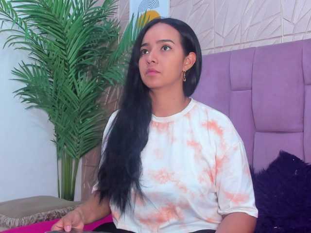 Live sex webcam photo for Luya-Jhonson #289331355