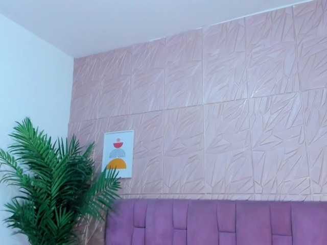 Live sex webcam photo for Luya-Jhonson #289380094