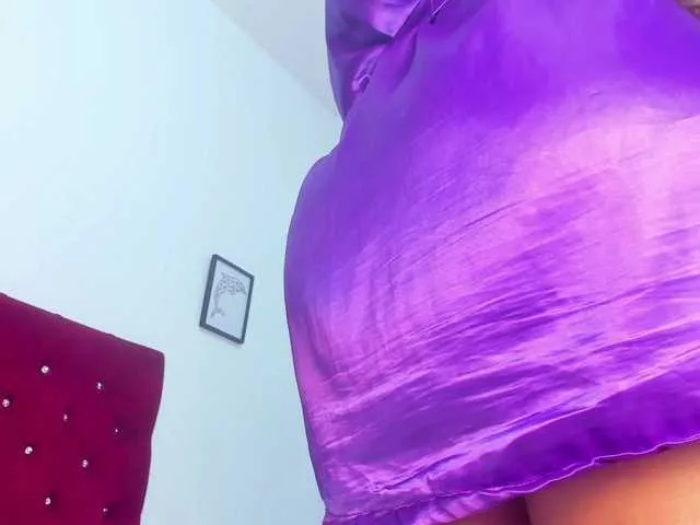 Live sex webcam photo for Luya-Jhonson #291744285