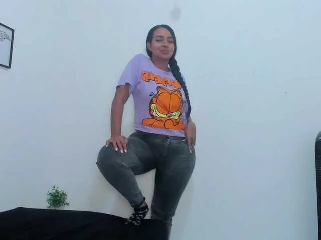 Live sex webcam photo for Luya-Jhonson #291797488