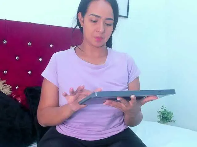 Live sex webcam photo for Luya-Jhonson #291811666