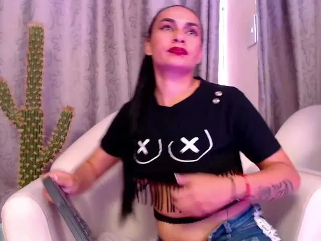 Live sex webcam photo for LyaClark #273130547