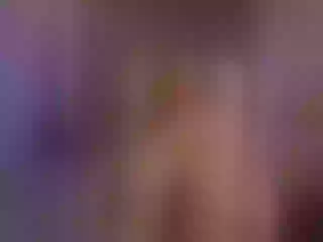 Live sex webcam photo for LylaYeess #288387390