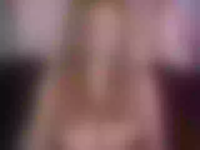 Live sex webcam photo for LylaYeess #289579394